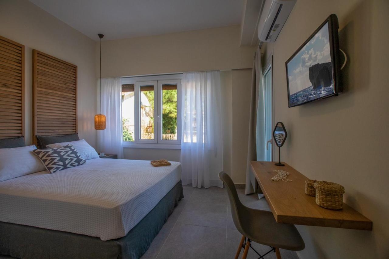 Anemelia Luxury Apartments 阿尔戈斯托利翁 外观 照片