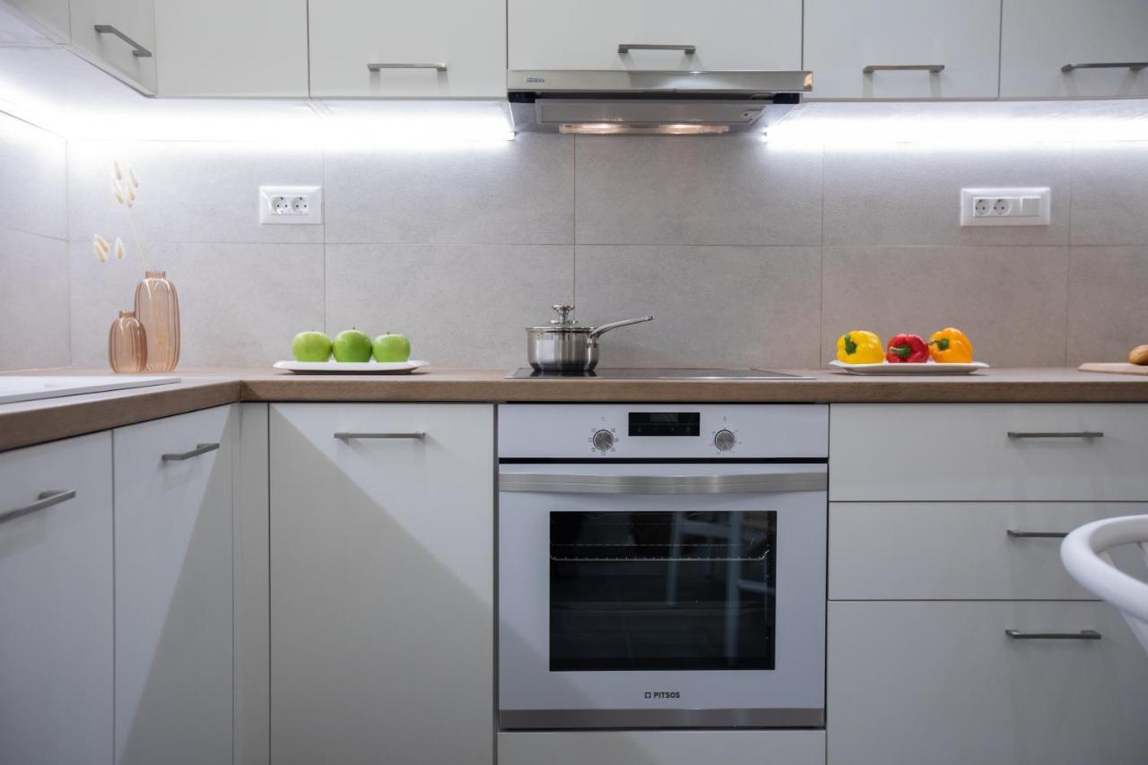 Anemelia Luxury Apartments 阿尔戈斯托利翁 外观 照片